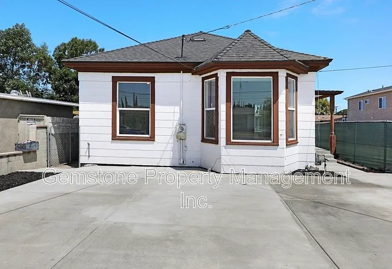 6250 Stewart St — Photo 1