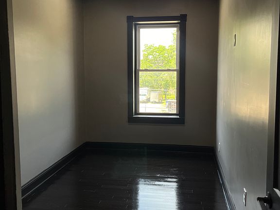5th image of 2832 Stanton Ave APT 2