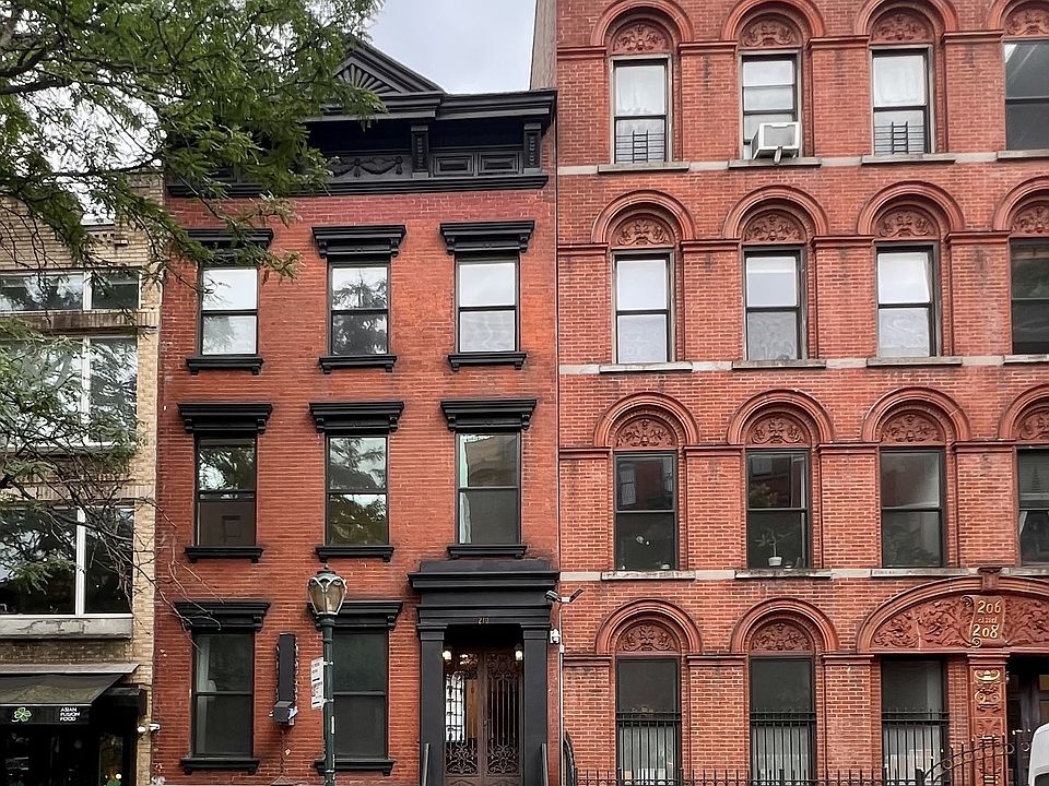 1st image of 210 E 9th St APT 2