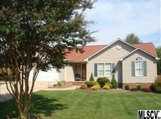 909 5th St NE, Conover, NC 28613