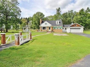 6796 E Lake Rd, Auburn, NY 13021