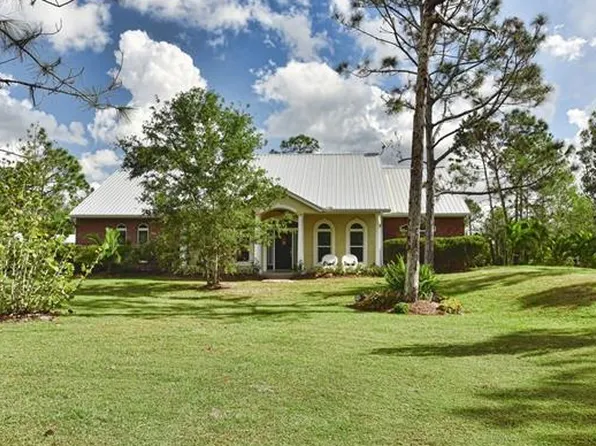 1152 Cypress Ave, Labelle, FL 33935