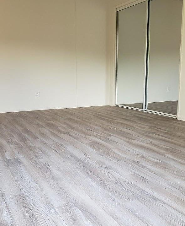 1st image of 12710 Mitchell Ave APT 6