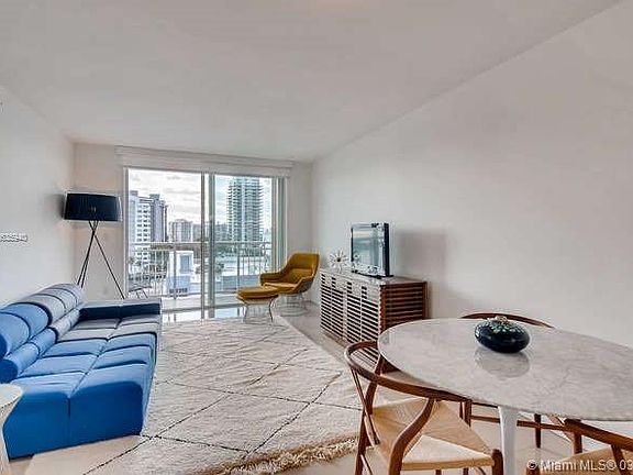 3rd image of 1345 Lincoln Rd APT 1101