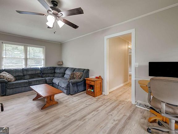 4th image of 266 Water Oak Rd