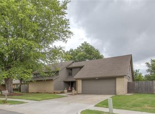 7616 NW 101st St, Oklahoma City, OK 73162