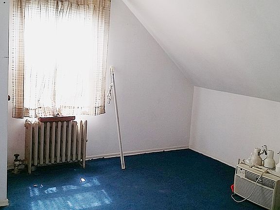 5th image of 8129 262nd St
