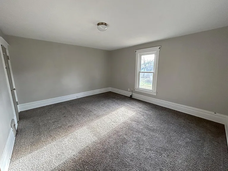 291 Laurel Dr — Photo 12