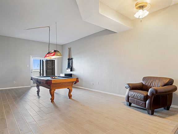 3rd image of 3928 Mediterranean St