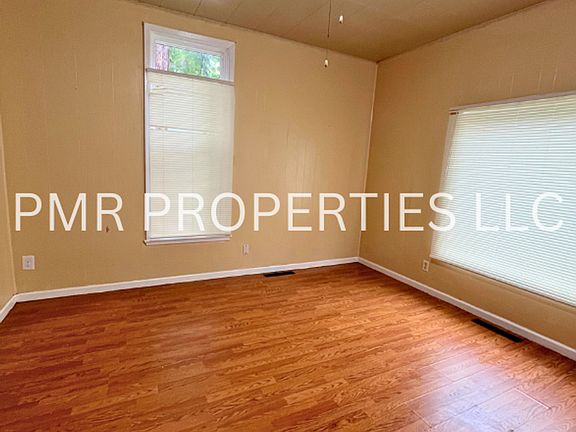 5th image of 1712 Sacramento St