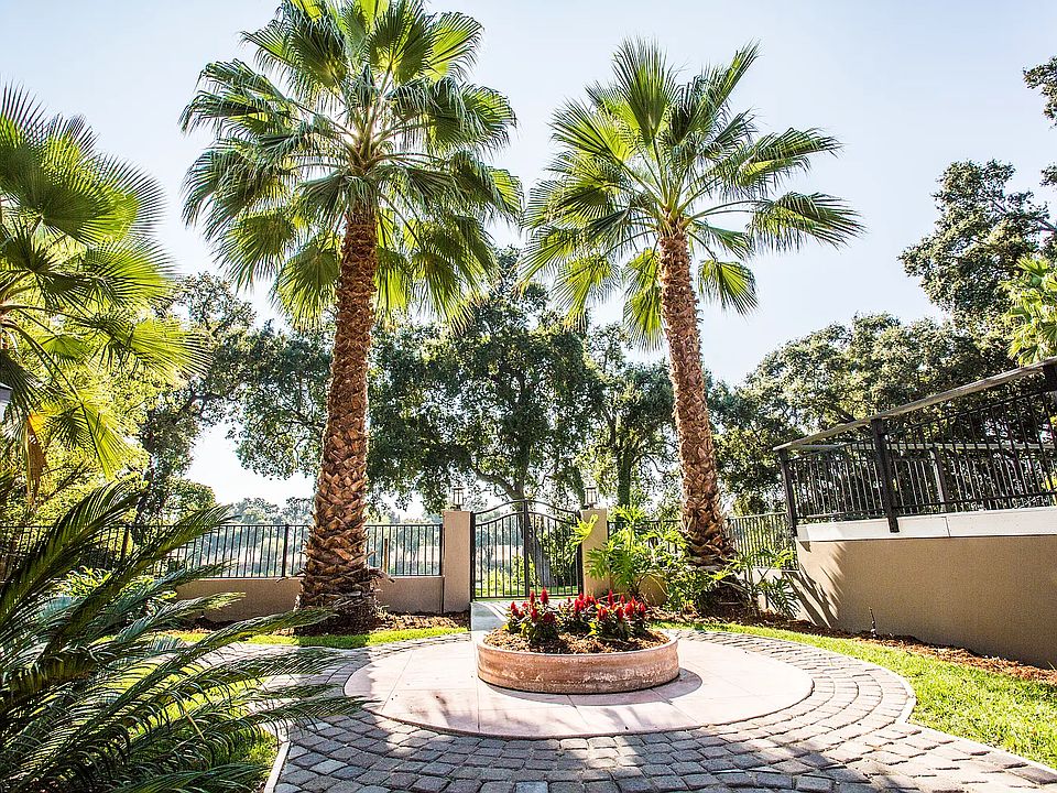 ロンゴ 「パティオ ガーデン1 3843 Garden Hwy, Sacramento, CA 95834 | Zillow