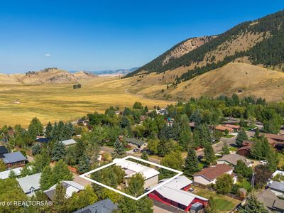 65 Wapiti Dr, Jackson, WY, 83001