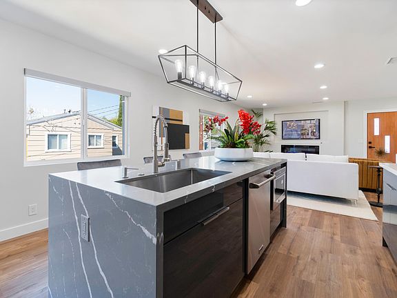 2nd image of 4260 1/2 Revere Pl