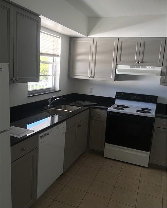 2nd image of 682 8th St N