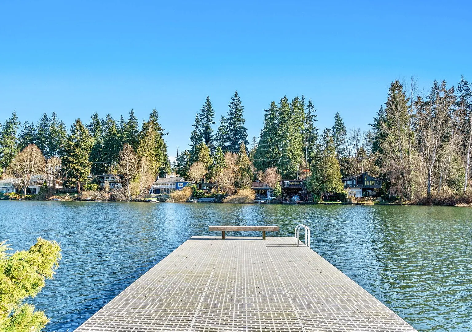1Bd/1Ba Shoreline Condo — Photo 4