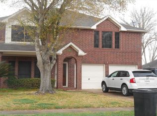 105 Water Oak Dr, League City, TX 77573