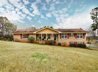 6616 Briarcliff Dr, Douglasville, GA 30135