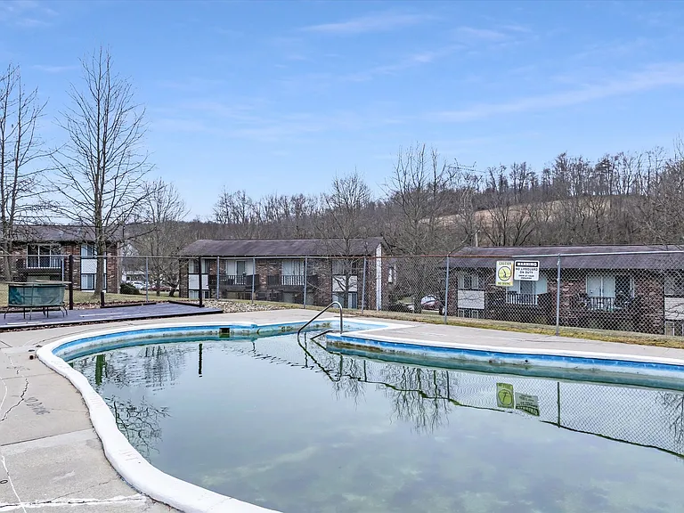 Beaver Creek Village Apartments — Photo 30