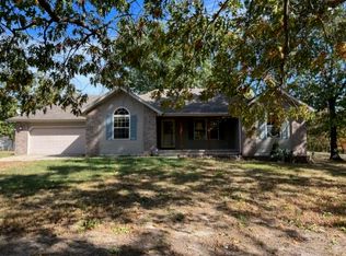 30 Northwood Rd, Strafford, MO 65757
