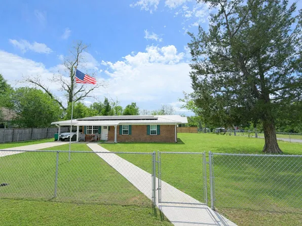 4479 Marion St, Marianna, FL 32448