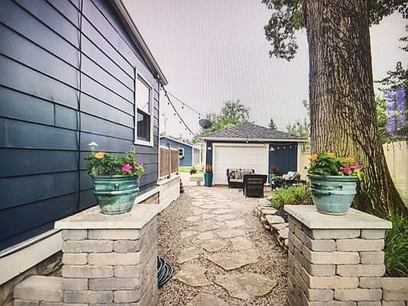 Right side, path to back