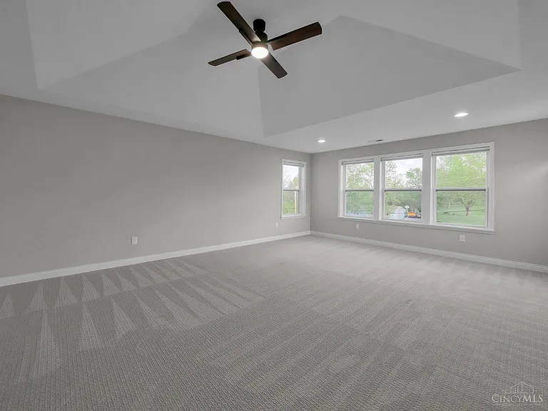 5874 Spinney Ct — Photo 37