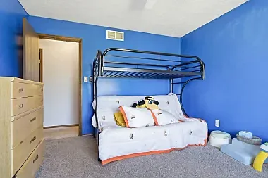 705 Eastview Dr — Photo 18