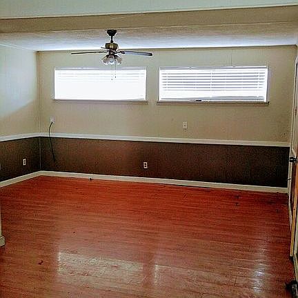 3rd image of 1407 Metropolitan Dr