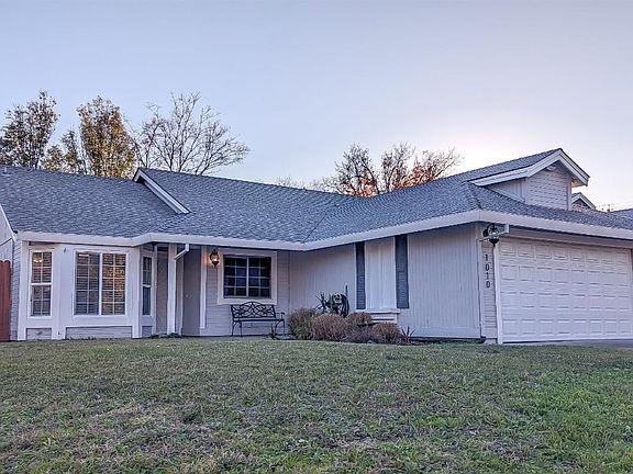 2nd image of 1010 Moreno Way