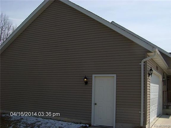 4th image of 2072 Edward Ln E