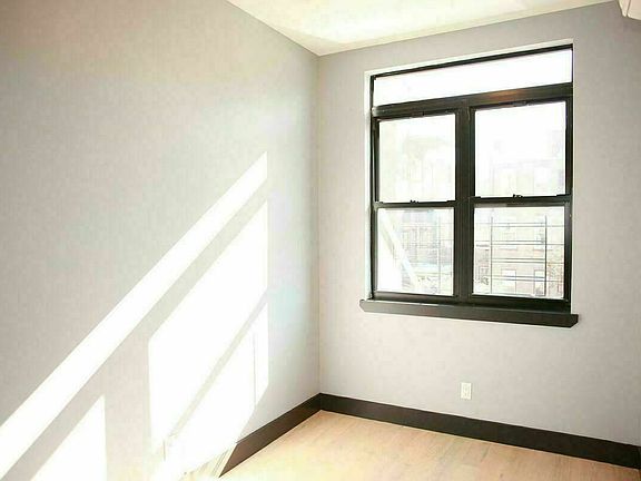 2nd image of 148 Meserole St #2CC