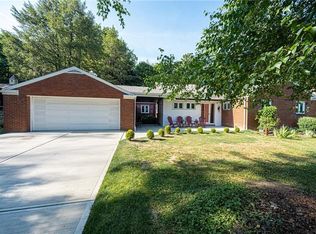 422 Sangree Rd, Pittsburgh, PA 15237