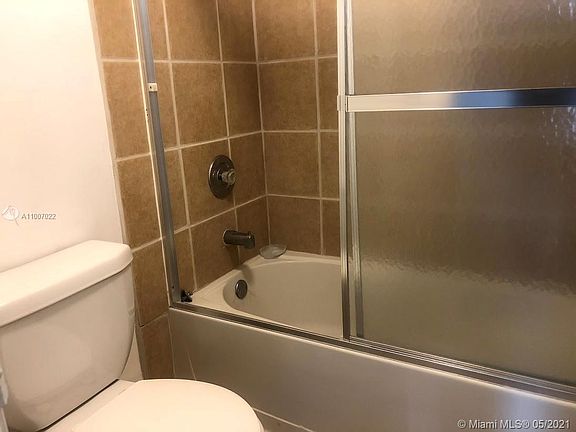 3rd image of 1301 NE Miami Gardens Dr APT 1412W
