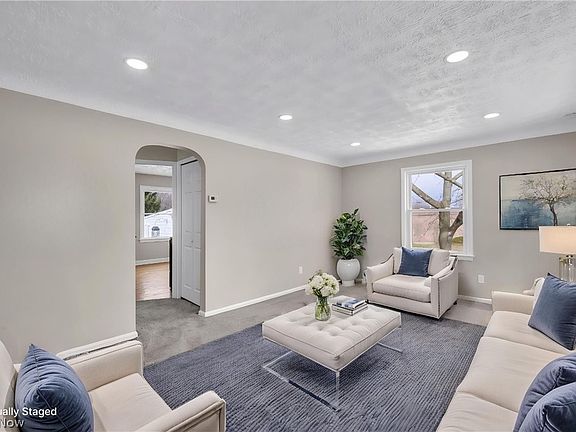 4th image of 30646 Lorain Rd