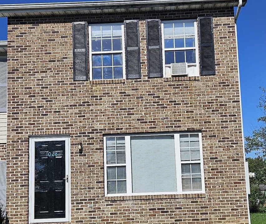 1st image of 1028 Bridle Ct #1028