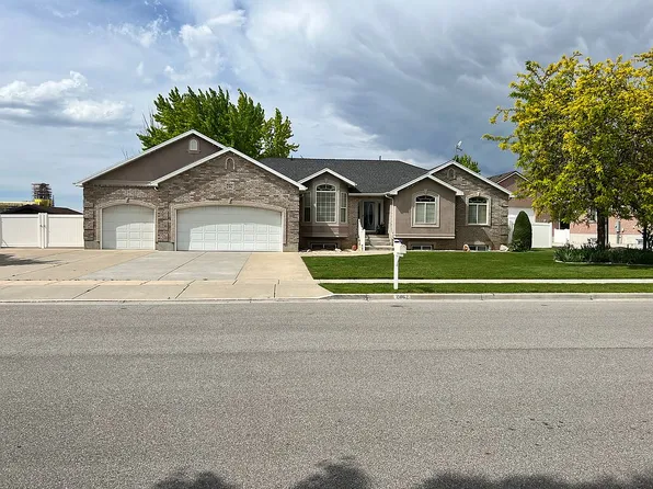 2462 W 1300 S, Syracuse, UT 84075