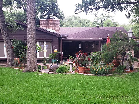 2nd image of 2325 Cypress Dr