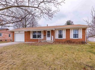 334 7th St W, Andalusia, IL 61232