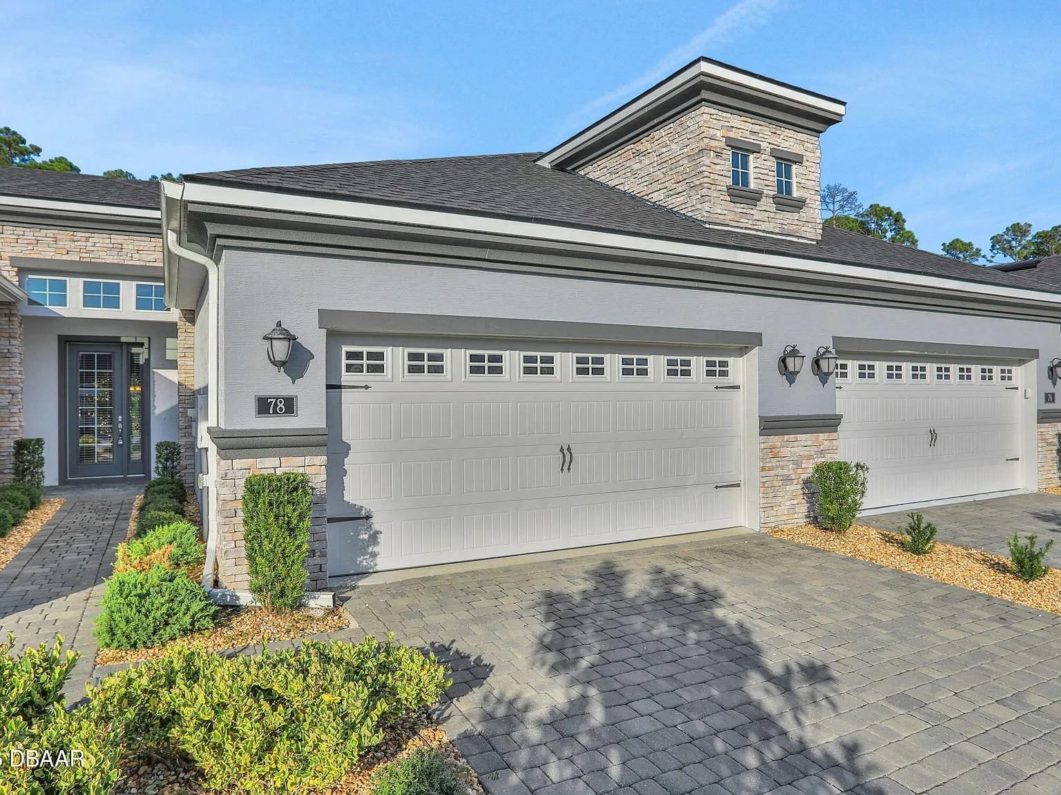 3 bed, 3.0 bath, 2137 sqft, $2,600 — Photo 2
