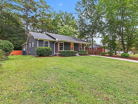 3rd image of 1209 Bentley Ln