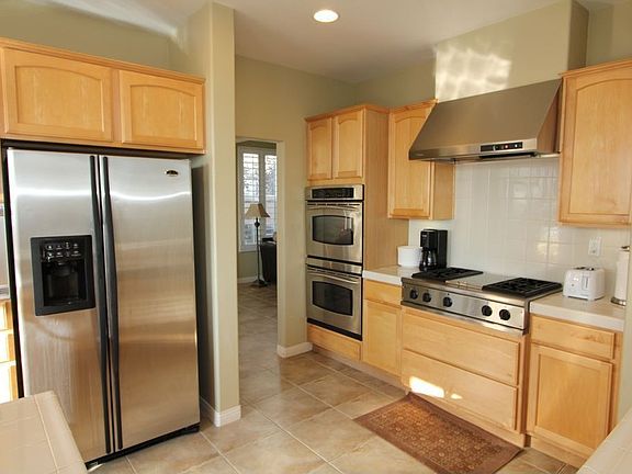 4th image of 1481 Glencrest Dr