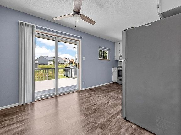 5th image of 3127 Stratford Ln SW