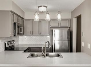 2294 Pinehurst Ln, Stillwater, MN 55082