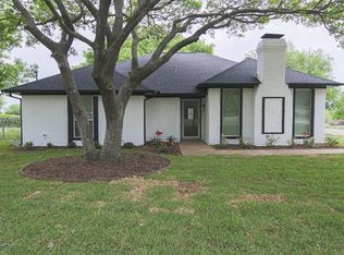 804 Rachelle Dr, Red Oak, TX 75154