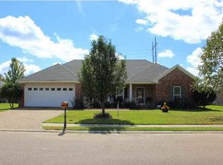 402 S Kirkwood Dr, Clinton, MS 39056