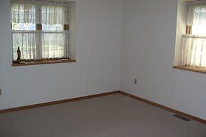 5th image of 4886 Vista Dr #72