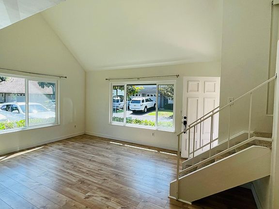 4th image of 522 Turfwood Ln
