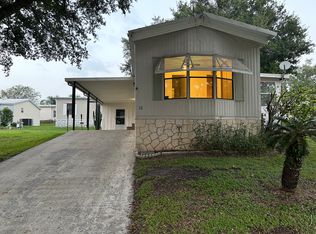 12 Hillsborough Dr, Sorrento, FL 32776