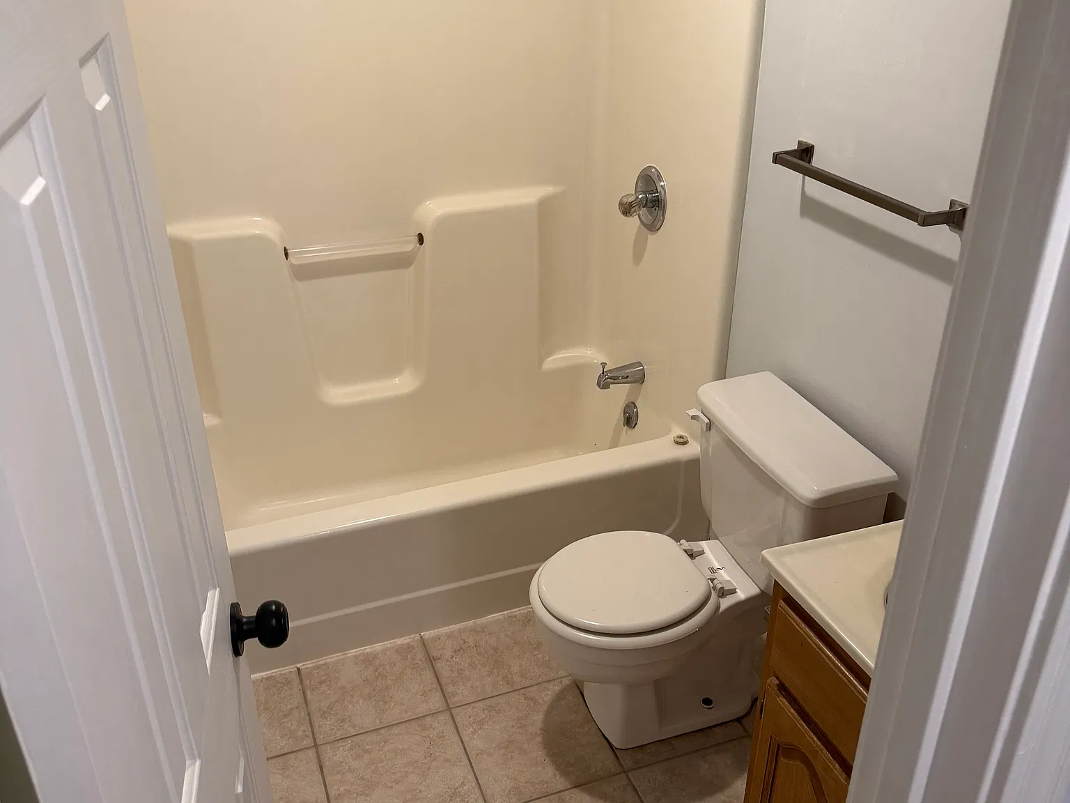 3 bed, 1750 sqft, $1,300 — Photo 4
