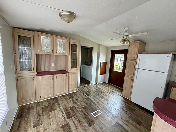 3rd image of 1402 Chicopee Rd #26A